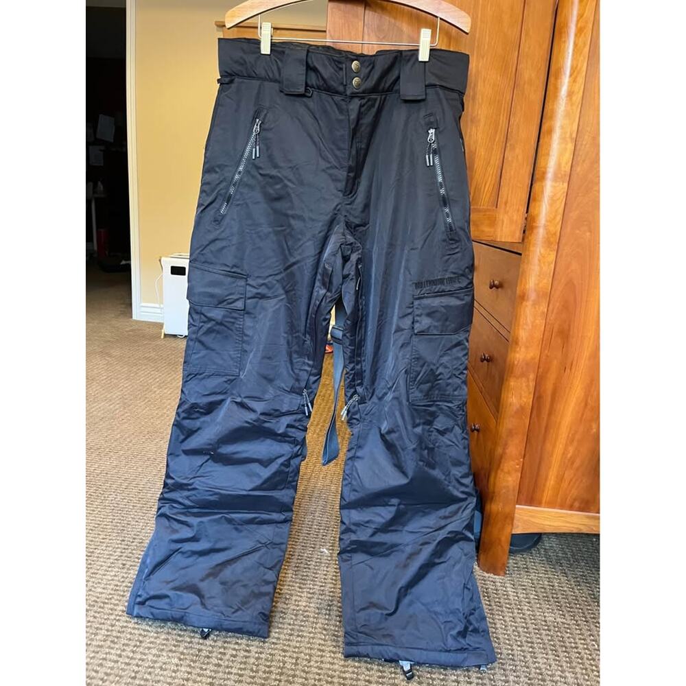 Millenium Three Moe Ski Pants. Cargo. Men’s M. EUC!